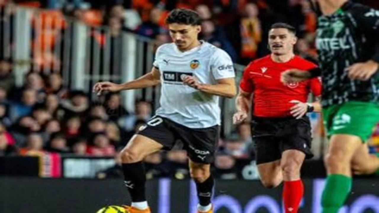 مواجهة قوية.. فالنسيا يفلت من الهزيمة أمام التشيلسي